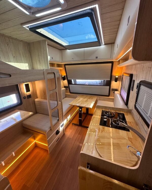 2024 - Custom ER 2 Wheel Camper - Image 10