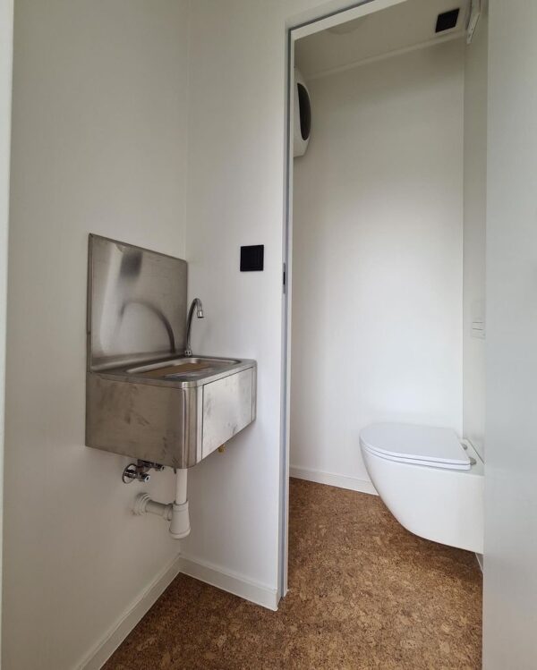 20 Feet Modified Office/Home Container Unit - Image 3