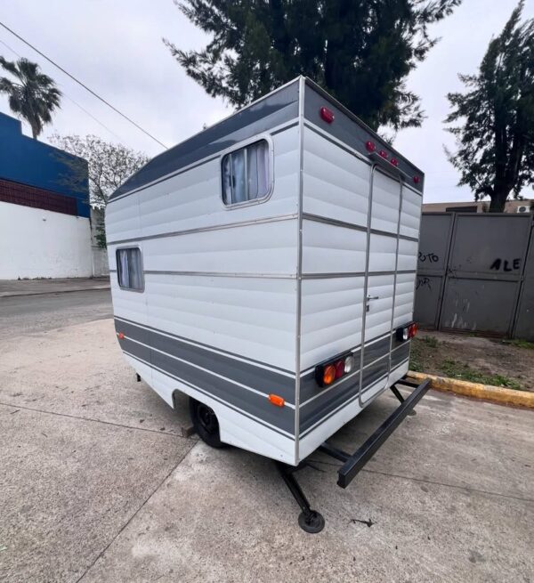 2016 2-Wheel Rodante Camper