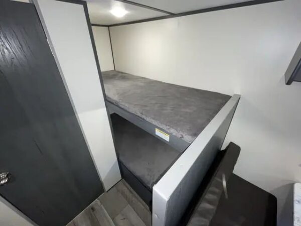 2022 Dutchmen Aspen Trail Le 17BH Camper - Image 10