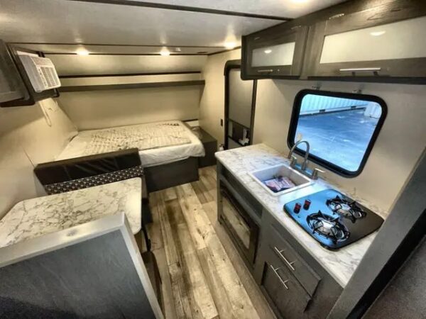 2022 Dutchmen Aspen Trail Le 17BH Camper - Image 5